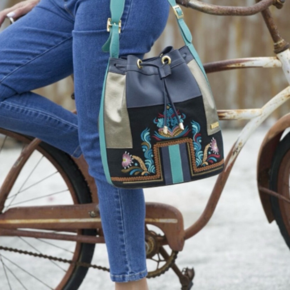 Limon Piel Multicolor Embroidered Floral Bucket Bag New With Tag